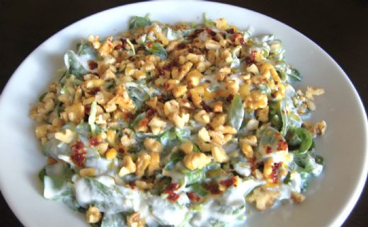 Bulgurlu Semizotu Salatası Tarifi ve Malzemeleri