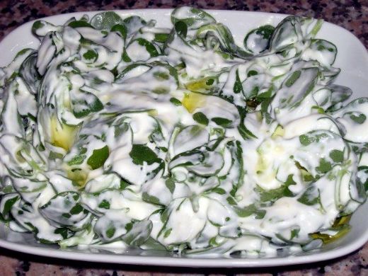 Semizotu Salatası Nasıl Yapılır?